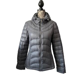 Andrew Marc Women's Small Gray Zip Up Short Hooded Packable Down Puffer Jacket